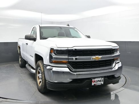 Used 2017 Chevrolet Silverado 1500 W/T w/ WT Convenience Package AWD/4WD image 3