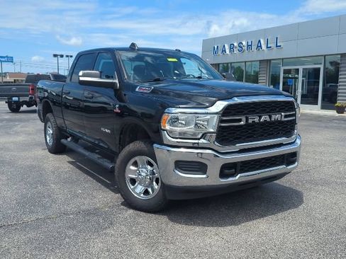 Used 2021 RAM 2500 Tradesman w/ Chrome Appearance Group AWD/4WD image 3