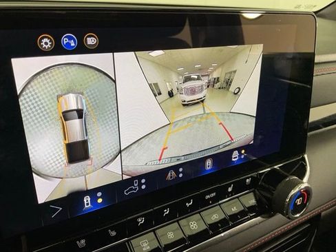 Used 2025 Chevrolet Colorado Z71 w/ Technology Package image 12