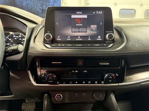 Used 2021 Nissan Rogue SL image 11