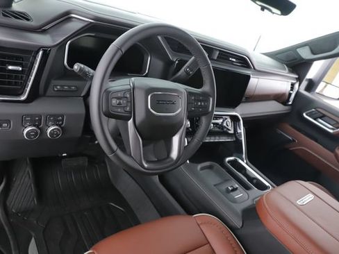 Used 2026 GMC Sierra 2500 Denali Ultimate w/ LPO, GMC Protection Package AWD/4WD image 18