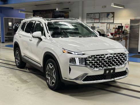 Used 2023 Hyundai Santa Fe SEL Premium image 3