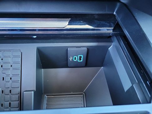 Used 2024 Ford F250 Lariat w/ Lariat Ultimate Package image 25