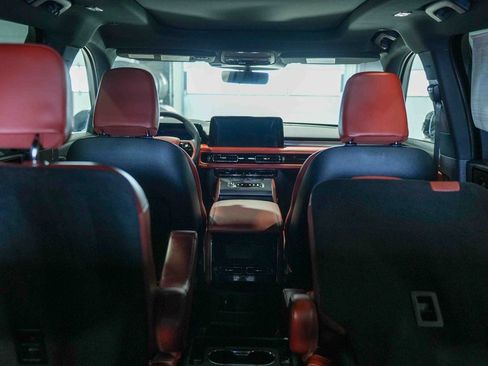 Used 2025 Lincoln Aviator Reserve w/ Jet Appearance Package image 13