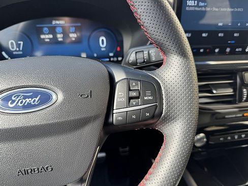 Used 2024 Ford Escape ST-Line Select w/ Tech Pack #2 AWD/4WD image 16