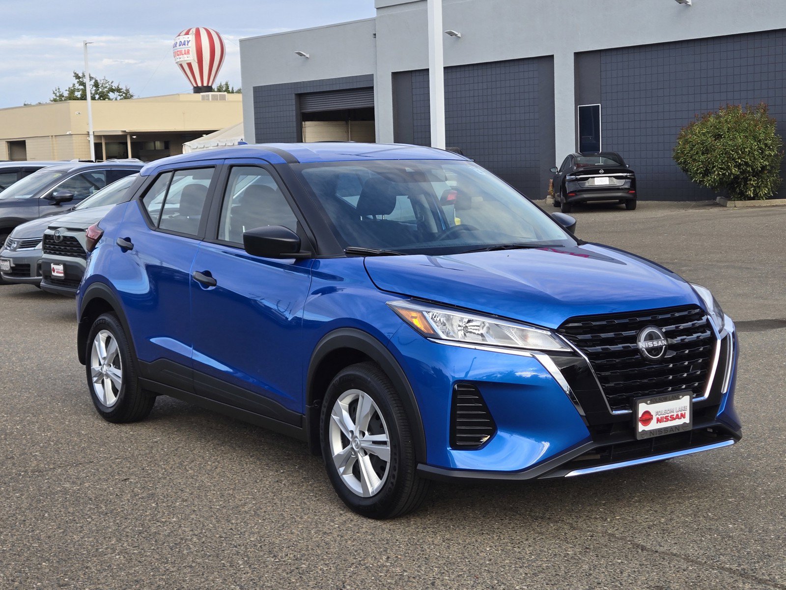 Used 2025 Nissan Kicks Play S FWD image 1