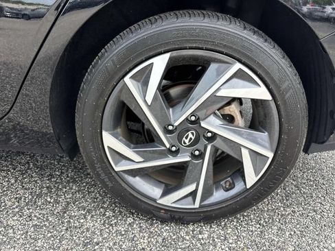 Certified 2025 Hyundai Elantra Sport FWD image 29