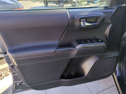 Used 2023 Toyota Tacoma TRD Off-Road image 13