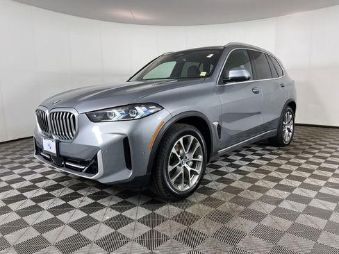 Certified 2024 BMW X5 xDrive40i w/ Premium Package image 16