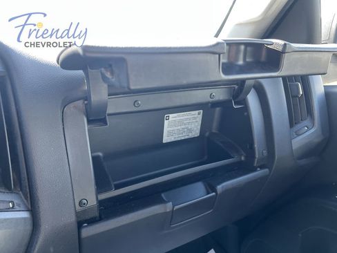 Certified 2018 Chevrolet Silverado 1500 Custom w/ Custom Value Package AWD/4WD image 27