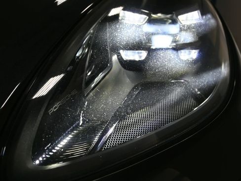 Used 2019 Porsche Macan image 33