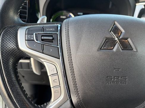 Used 2021 Mitsubishi Outlander 4WD Plug-In Hybrid image 29