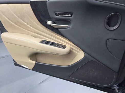 Used 2021 Lexus LS 500 AWD w/ Interior Upgrade Package image 25