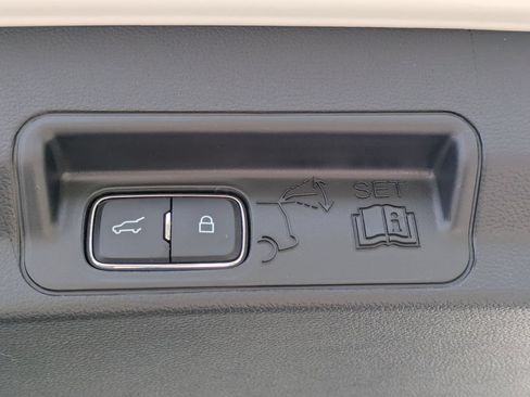 New 2026 Ford Explorer Active RWD image 14