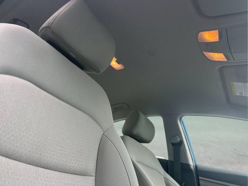 Used 2017 Hyundai Elantra SE FWD image 16