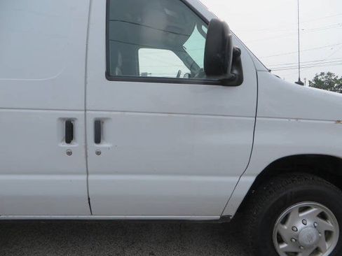 Used 2014 Ford E-150 and Econoline 150 RWD image 28