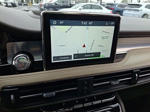 Used 2021 Lincoln Corsair AWD w/ Premium Package image 19