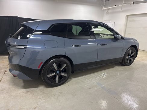Used 2025 BMW iX xDrive50 w/ Premium Package image 8