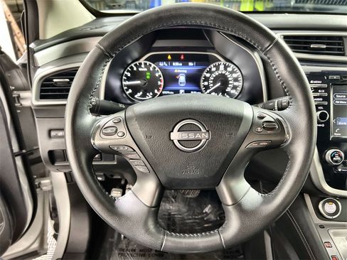 Used 2023 Nissan Murano SV image 11