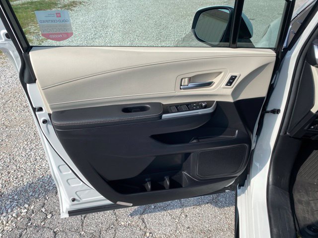 Certified 2025 Toyota Sienna Platinum AWD/4WD image 18