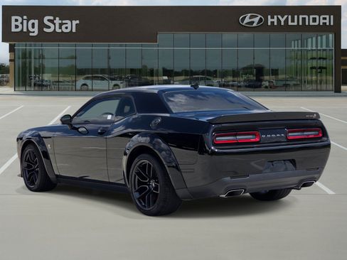Used 2022 Dodge Challenger R/T Scat Pack RWD image 3
