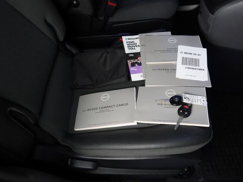 Used 2021 Nissan NV200 SV w/ Sliding Door Glass Package image 28