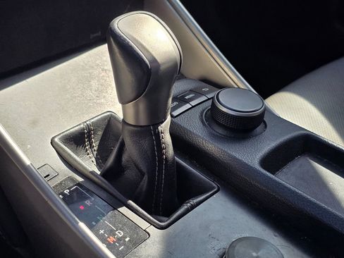 Used 2016 Lexus IS 200t image 28