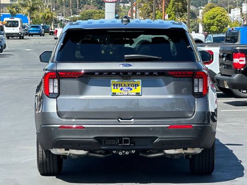 New 2026 Ford Explorer Active RWD image 5