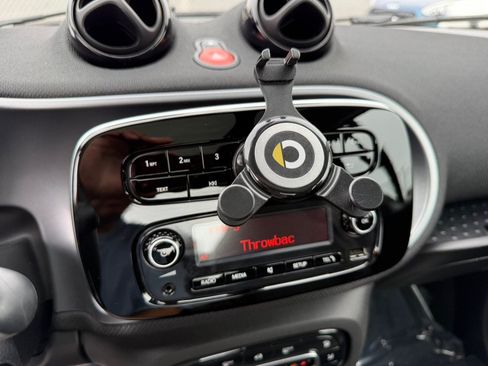 Used 2017 smart fortwo electric drive RWD image 26