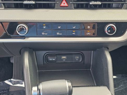 Certified 2024 Kia Sportage LX FWD image 27