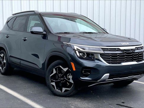 Used 2025 Kia Seltos S AWD/4WD image 32