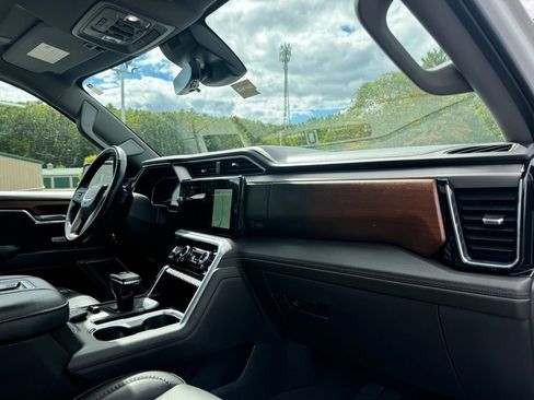 Used 2022 GMC Sierra 1500 Denali w/ Denali Reserve Package image 19