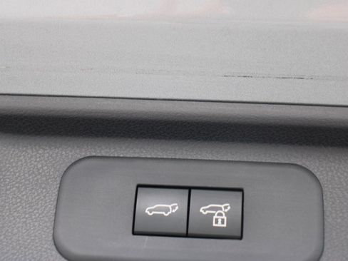 Certified 2025 Toyota Grand Highlander Limited image 17