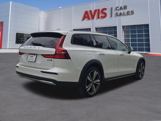 Used 2025 Volvo V60 B5 Cross Country Plus AWD/4WD image 6