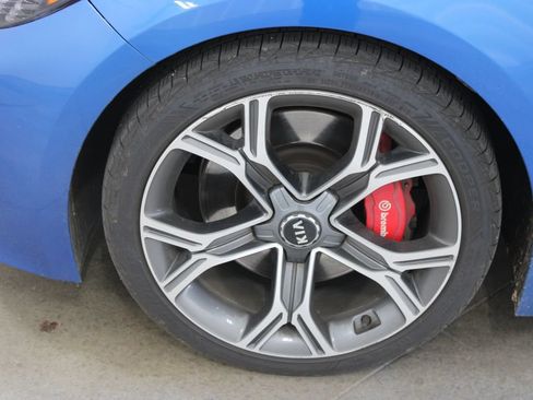 Used 2020 Kia Stinger GT1 RWD image 32