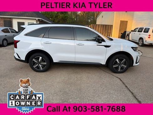 Certified 2021 Kia Sorento S w/ Panoramic Sunroof Package image 14