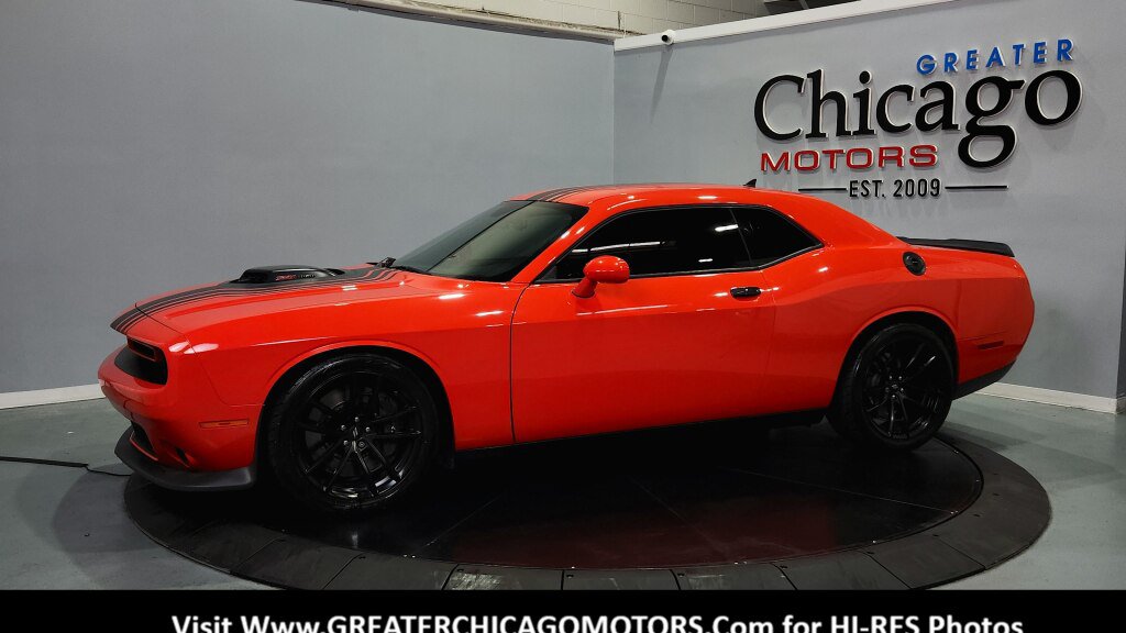 Used 2022 Dodge Challenger R/T Scat Pack w/ Shaker Package RWD image 5