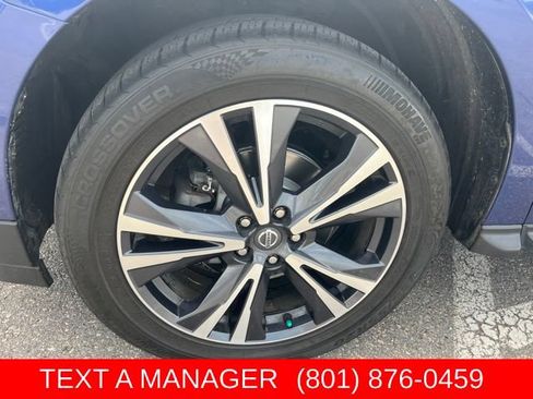 Used 2020 Nissan Pathfinder Platinum AWD/4WD image 9
