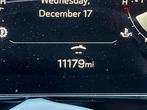 Used 2025 GMC Yukon XL Denali image 24