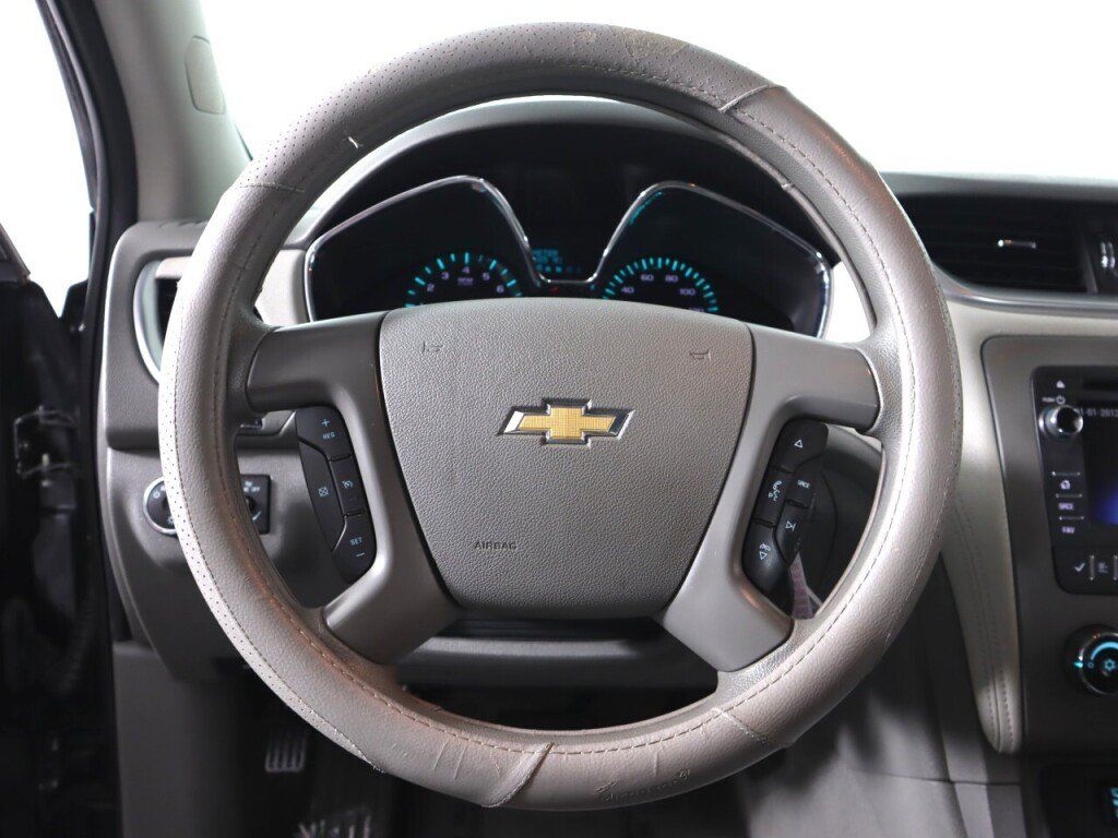 Used 2015 Chevrolet Traverse LS FWD image 11