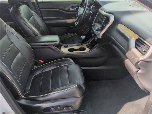 Certified 2019 GMC Acadia Denali w/ Technology Package AWD/4WD image 29