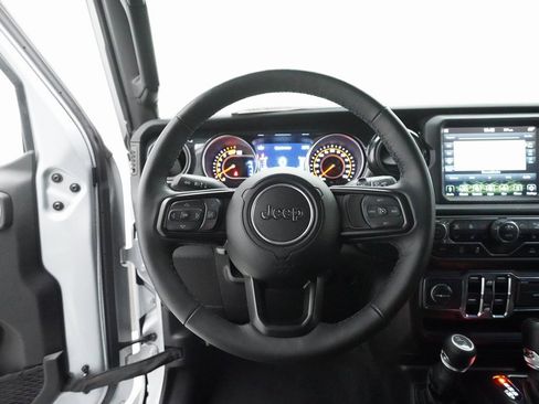 Used 2023 Jeep Wrangler Sport image 4