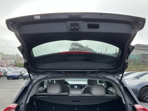 Used 2019 Kia Niro EX Premium w/ Sunroof Package image 9