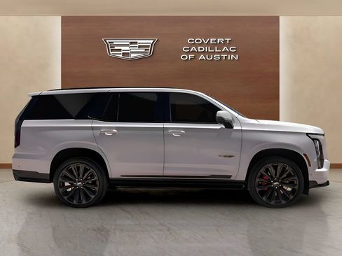Used 2025 Cadillac Escalade V AWD/4WD image 5