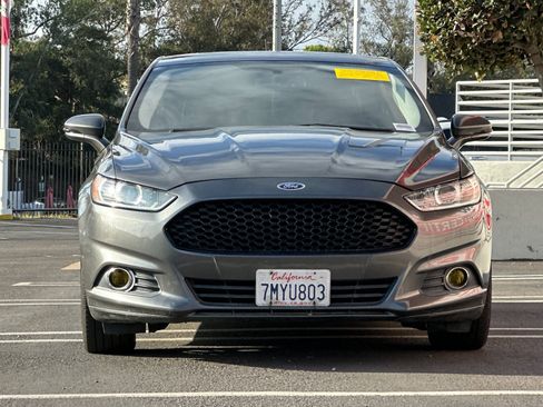 Used 2016 Ford Fusion SE w/ Equipment Group 202A image 7