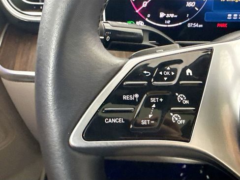 Certified 2025 Mercedes-Benz C 300 Sedan image 11