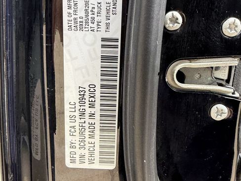 Used 2022 RAM 2500 Laramie w/ Night Edition AWD/4WD image 28