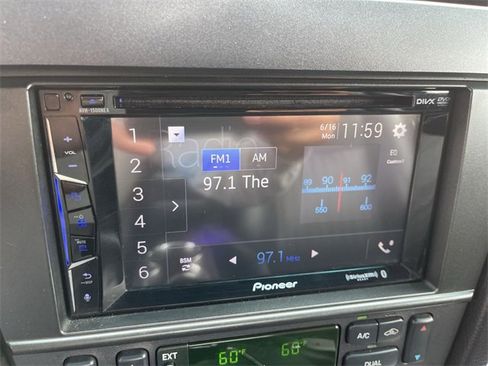 Used 2004 Ford Thunderbird image 15