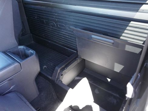 Used 2024 Toyota Tacoma SR RWD image 21