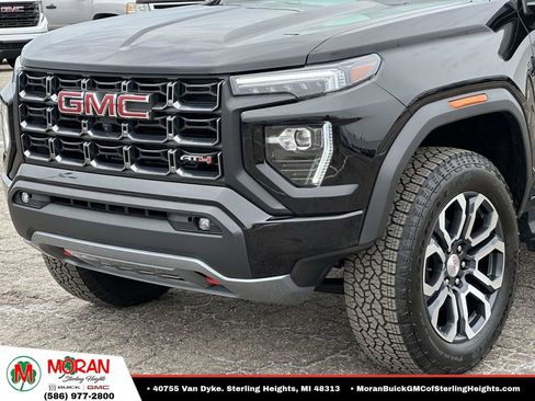 Certified 2024 GMC Canyon AT4 w/ AT4 Premium Package AWD/4WD image 8